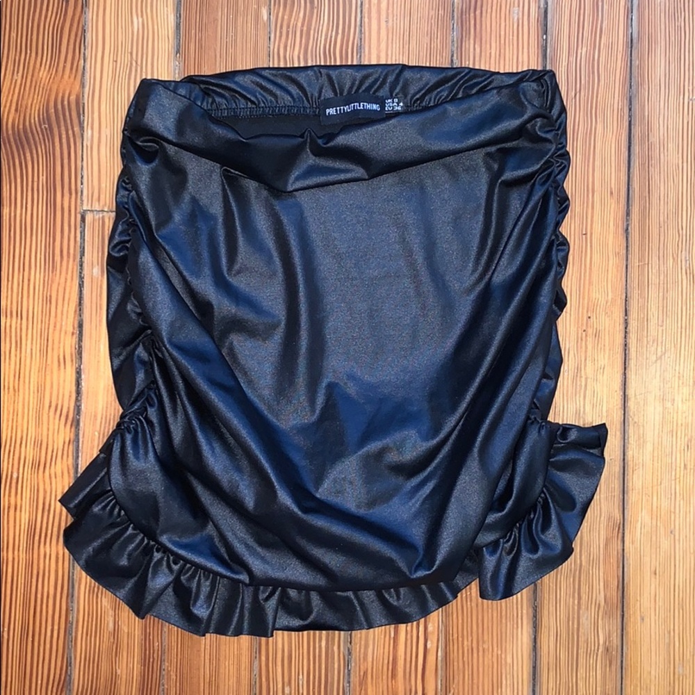 PRETTYLITTLETHING Back pleather mini skirt